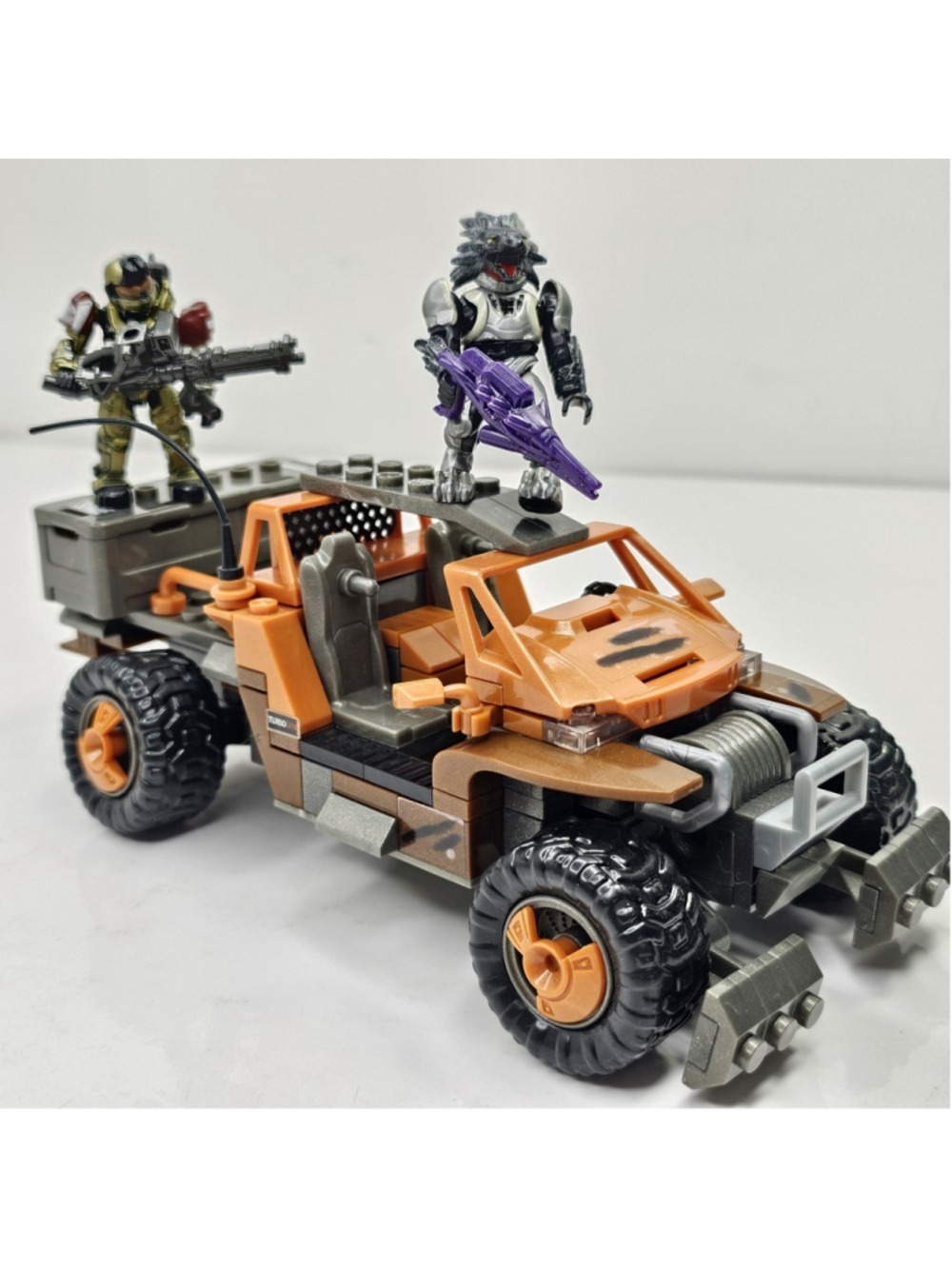 Halo Mega Bloks #96981 UNSC Spade vs Skirmisher With 2 Mini Figs